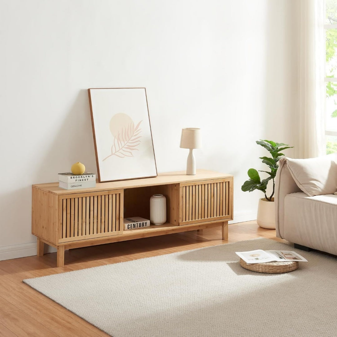 Meuble tele gris clair 3 etageres reglables, bambou et style contemporain